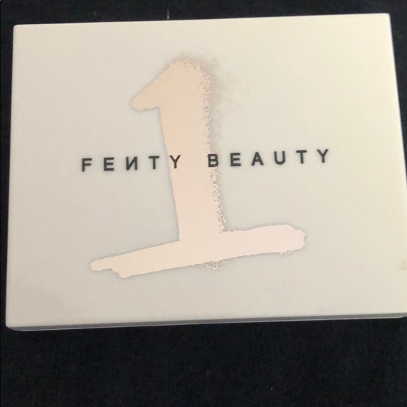 Fenty Snap Shadows Mix & Match Eyeshadow - Picture 3 of 4